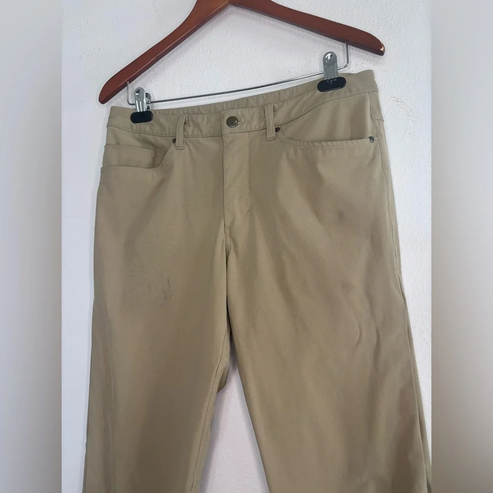 LULULEMON OLIVE GREEN ATHLETIC STYLE TROUSER PANTS SZ 31